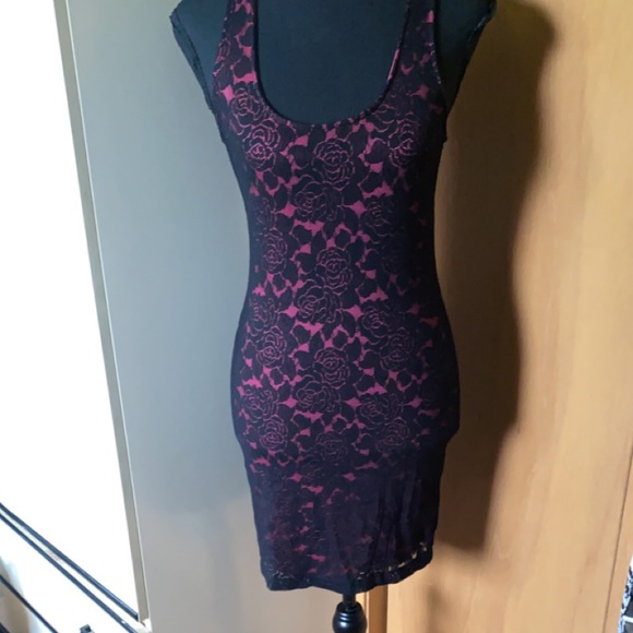 Lace summer mini dress - Picture 3 of 3